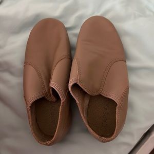 Capezio Girls EJ2 Jazz Shoes Size 5.5wide